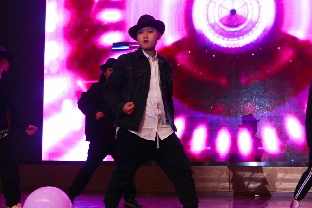 互联网+学院元旦晚会 | “川科鼎利 因梦互联”(图3)