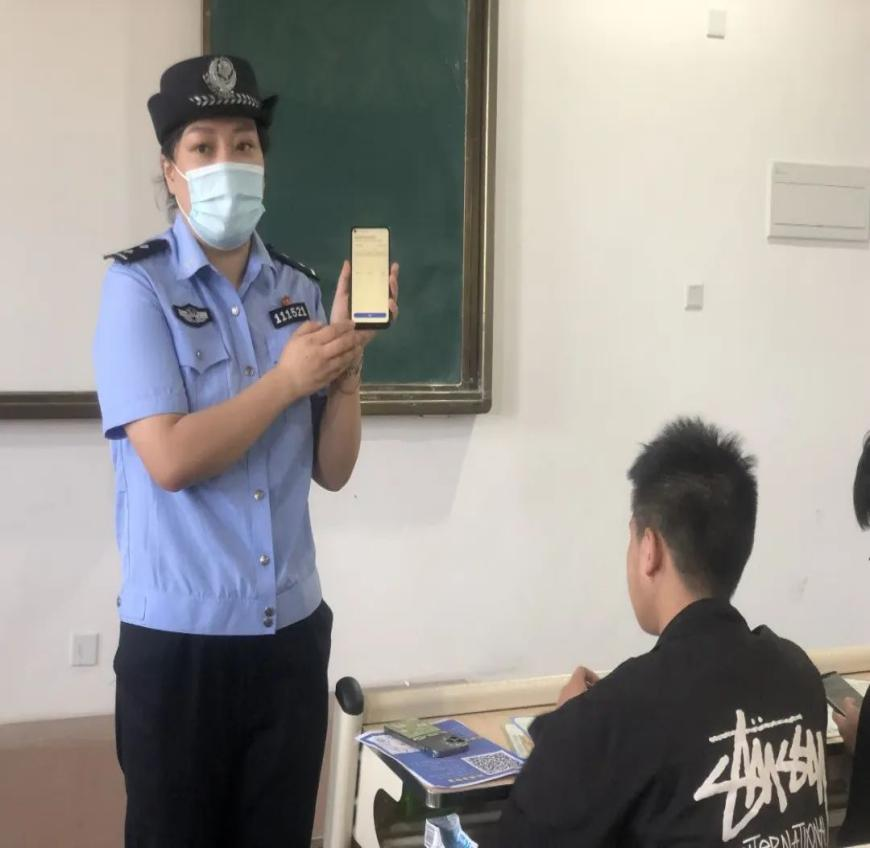 我校谷雨时代智慧建造学院进行反诈宣传“进校园·筑牢学生安全线”知识讲解(图3)