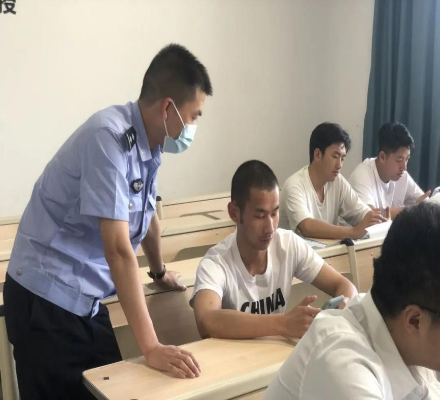 我校谷雨时代智慧建造学院进行反诈宣传“进校园·筑牢学生安全线”知识讲解(图4)