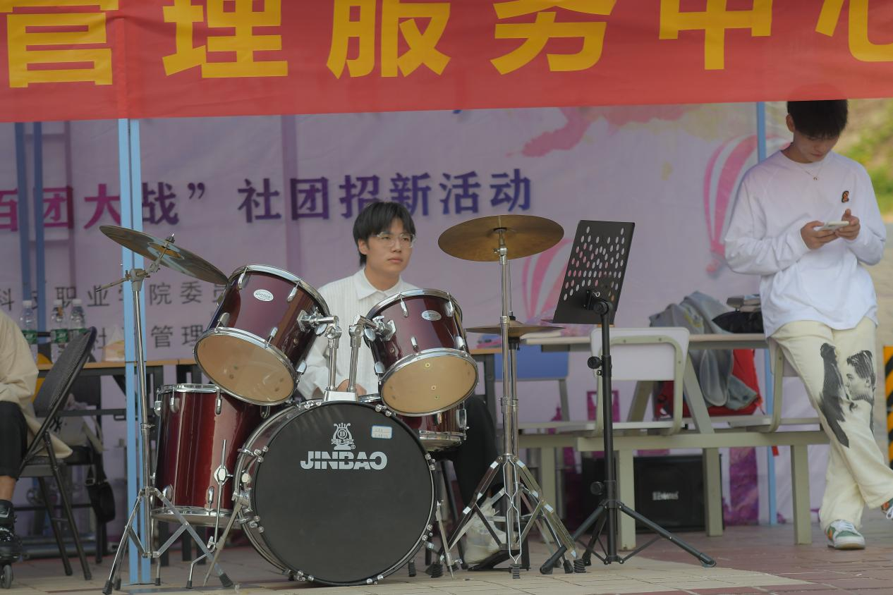 1-22102012143A18.png