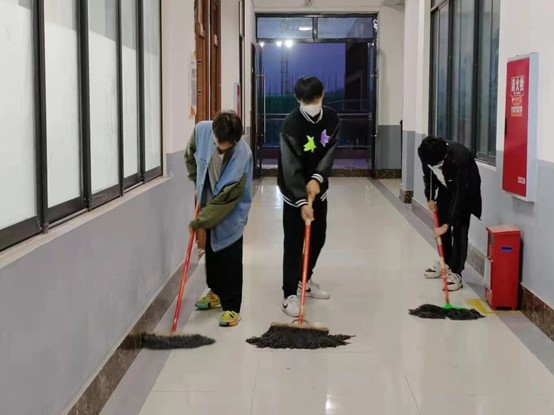 我校慧科智能应用学院开展“构建文明教室，共享健康生活”志愿服务活动(图3)