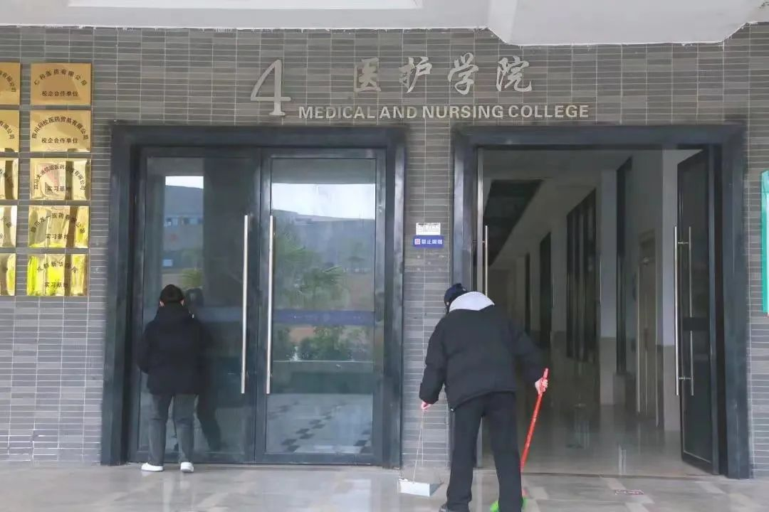 1-2304101624234a.png