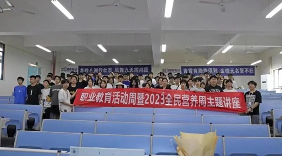 1-2305241K13IW.jpg