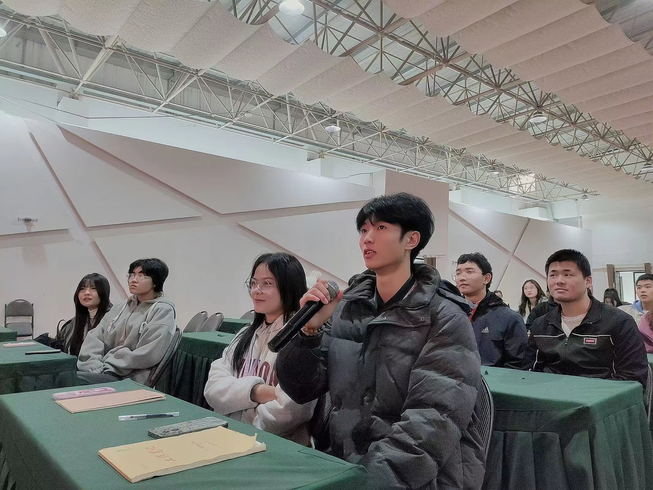 我校红十字会邀眉山天府新区造血干细胞的专家到校开展以“髓我一起，将爱传递”为主题的造血干细胞知识讲座(图1)