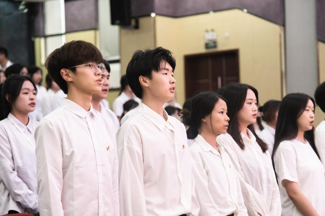 我校团委成功举办四川科技职业学院团委主要学生干部述职评议暨2023级学生干部换届选举大会(图4)
