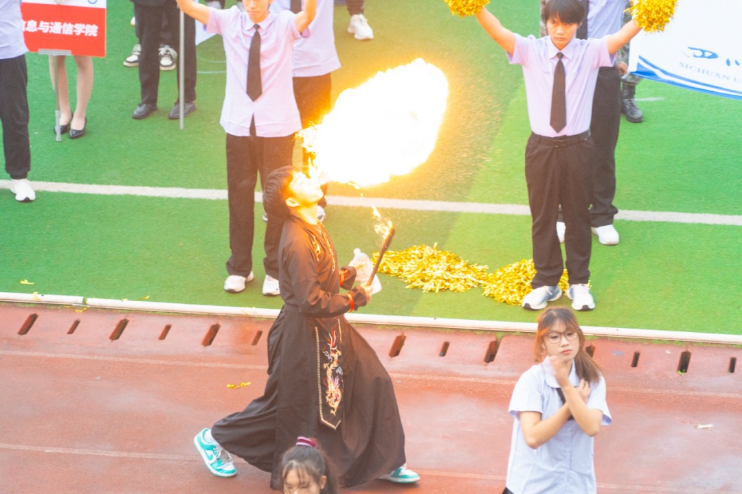 1-2411151TJ5324.jpg