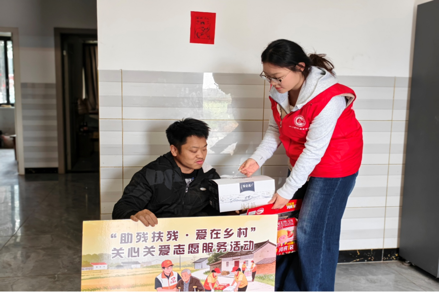 我校“微光逐梦”在水池村顺利开展“助残扶残·爱在乡村”关心关爱主题志愿活动